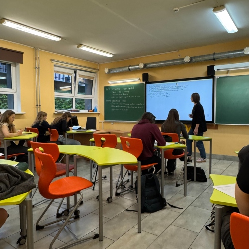 IB-suuna 12. klassi matemaatikatund