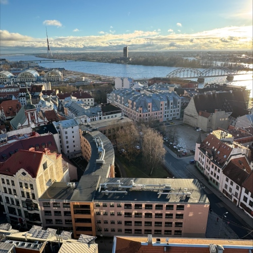 Riia 3. Riigigümnaasium ülaltvaates