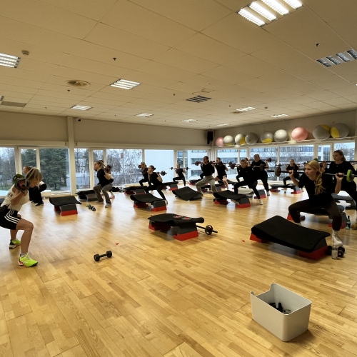 Õpilased rühmatreeningus