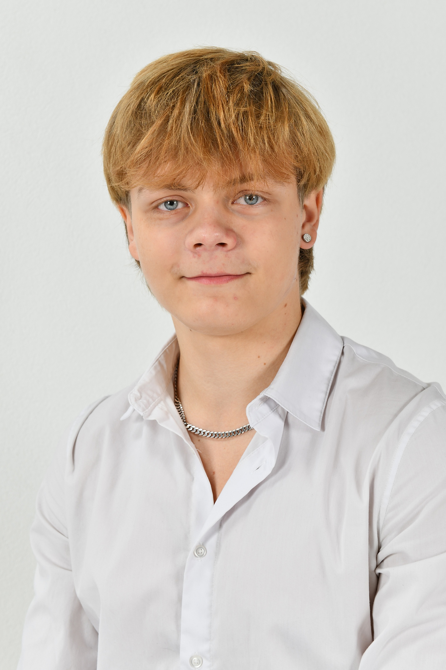 Maximillian Valjauga 25-26